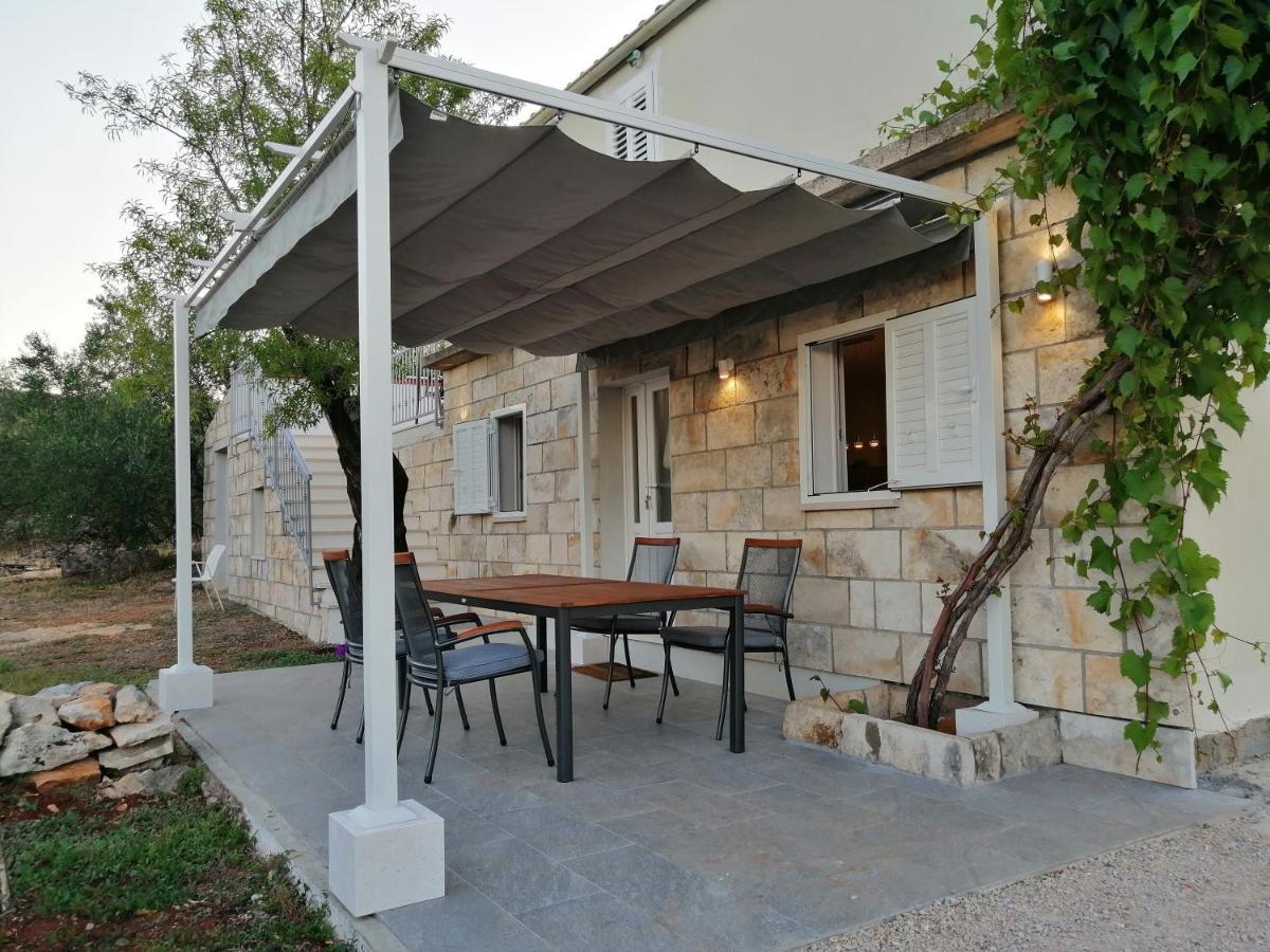 Olive Grove House Lumbarda Villa Exterior photo
